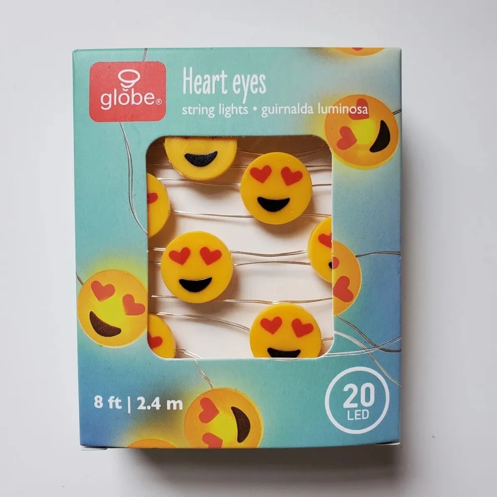 NEW GLOBE Heart Eyes Smiley Face Emoji 20 LED String Lights 8ft Battery Powered